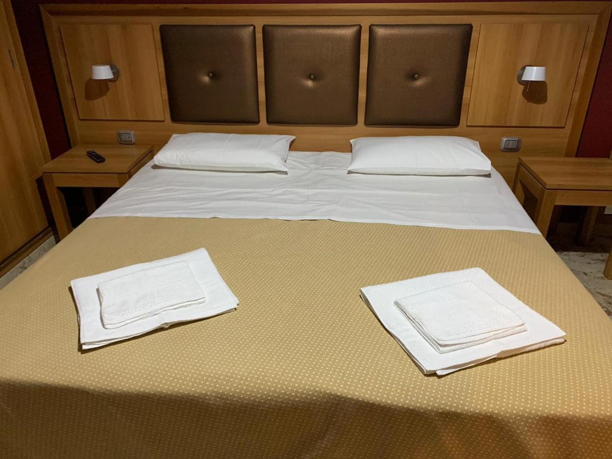 Casa Vacanze Lina Appartement San Mauro Castelverde Buitenkant foto