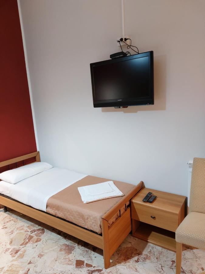 Casa Vacanze Lina Appartement San Mauro Castelverde Buitenkant foto